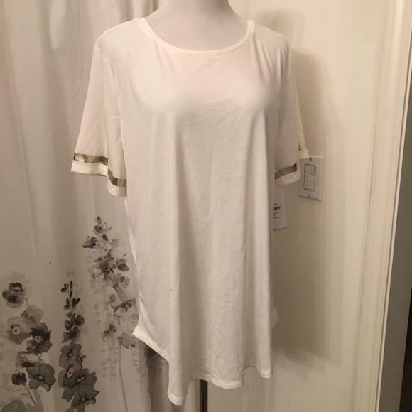 Old Navy Tops - Old navy active top Old Navy Tops - Old navy active top